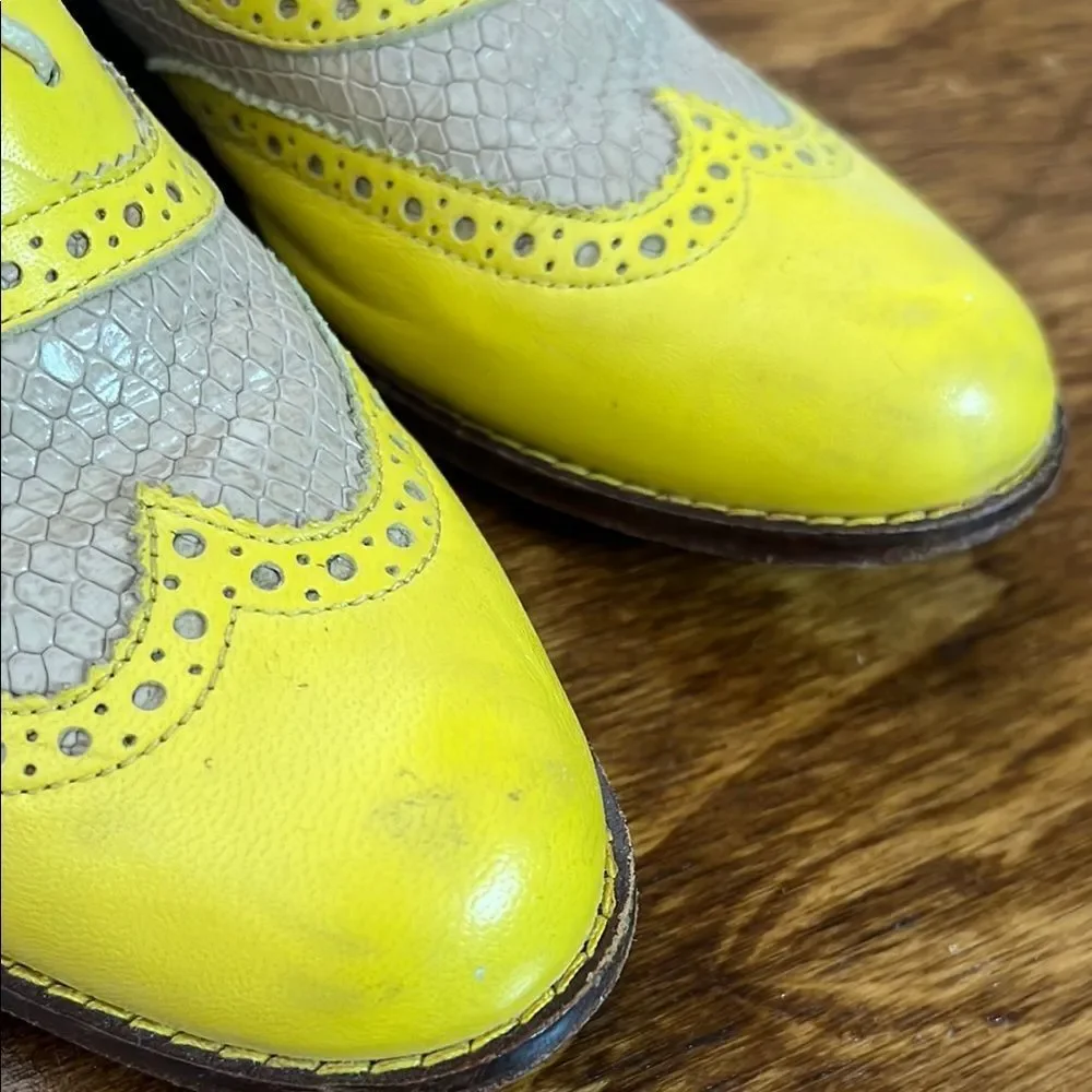 Yellow and Tan Men's Brogue Shoes - Picture 12 of 13